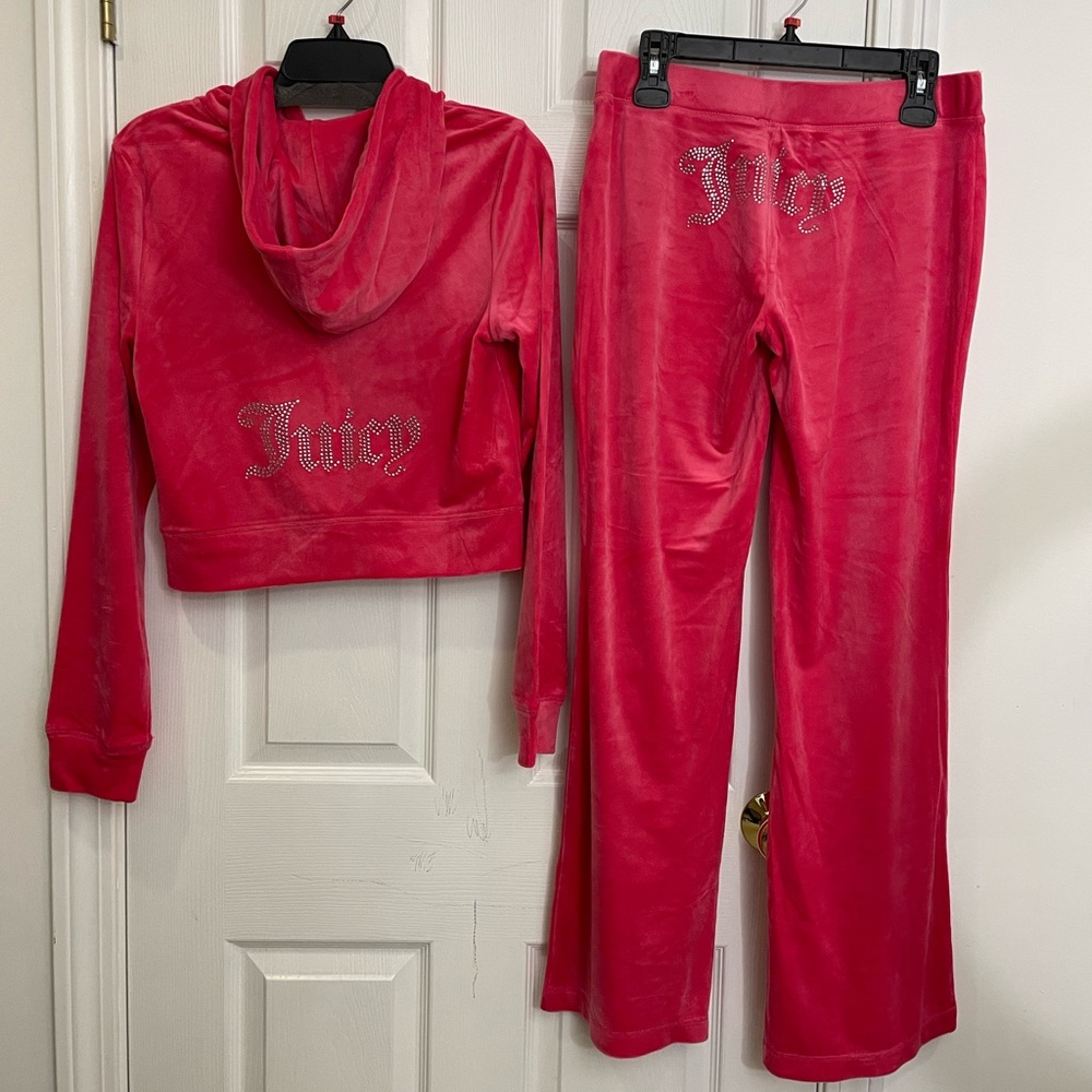 Juicy Couture Velour Tracksuit Set – Watermelon Red – Size M – NWT